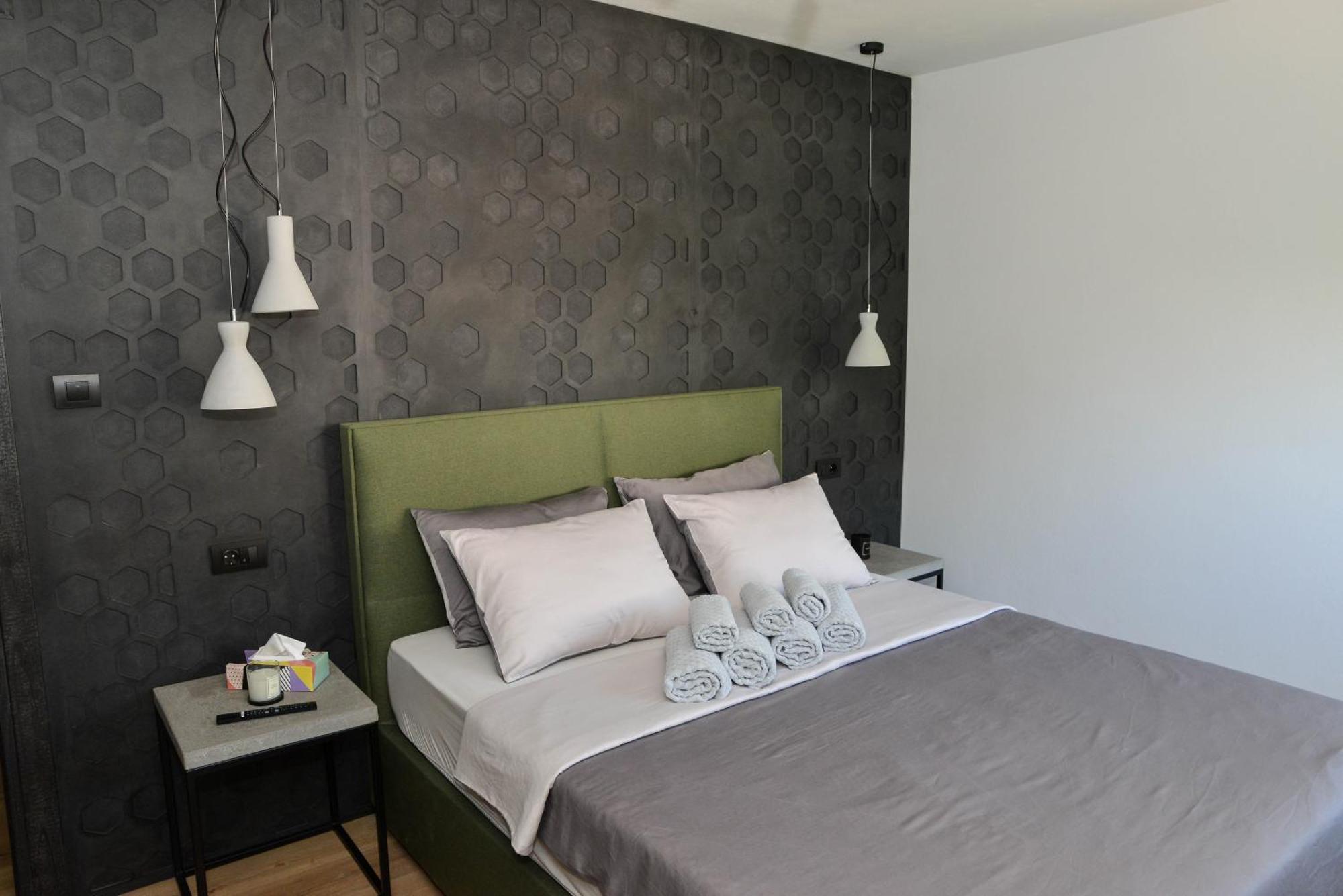 Black Apartmán
